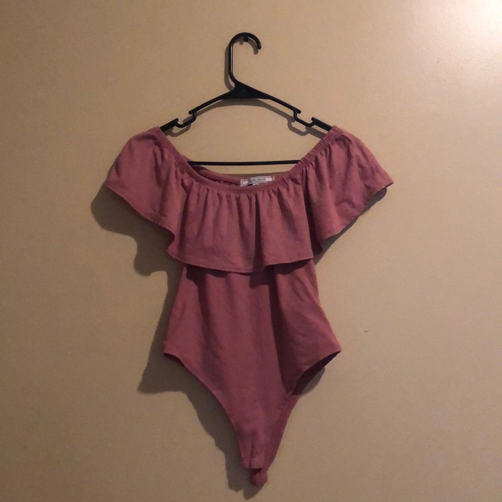 Adam Levine, pink body suit, XS in woman’s